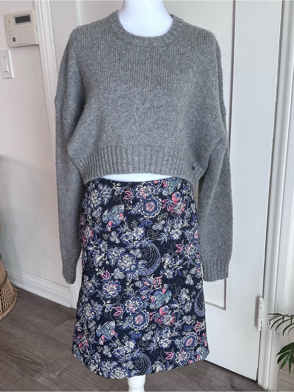 Aritzia Sunday Best "Peggy" Cropped Merino Wool Sweater